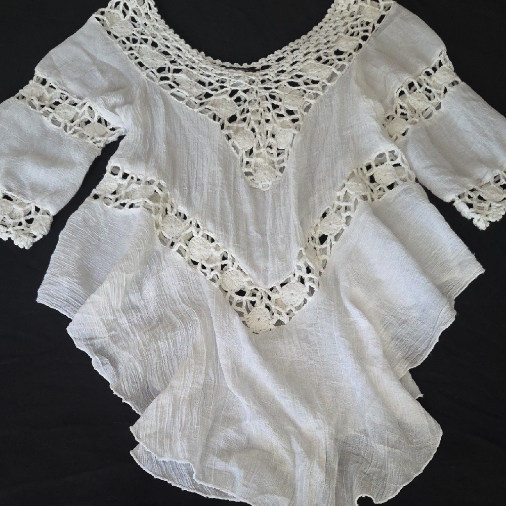 Chic Crochet-Trimmed Women's Blouse